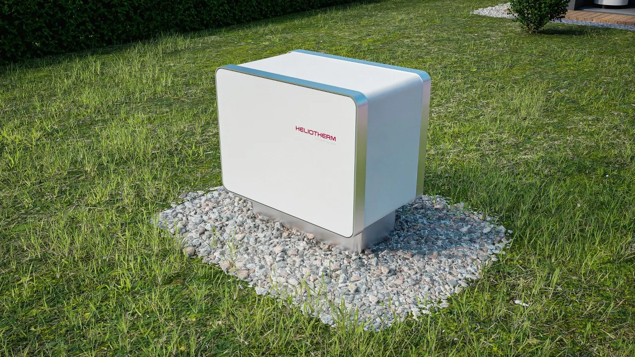 Heliotherm direct verdampende warmtepomp in een tuin